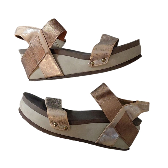 Axxiom Metallic Wedge Sandals Gold And Bronze Evian Open Toe Sandal Size 8 - Picture 1 of 11